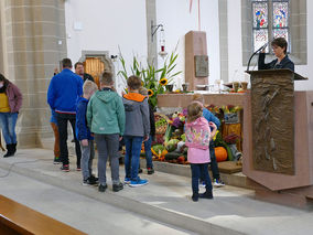 Familiengottesdienst zum Erntedankfest (Foto: Karl-Franz Thiede)